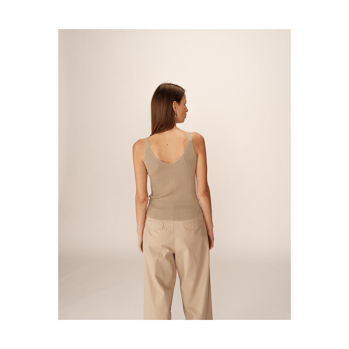 Grace et Mila - Débardeur en maille fine taupe à paillettes