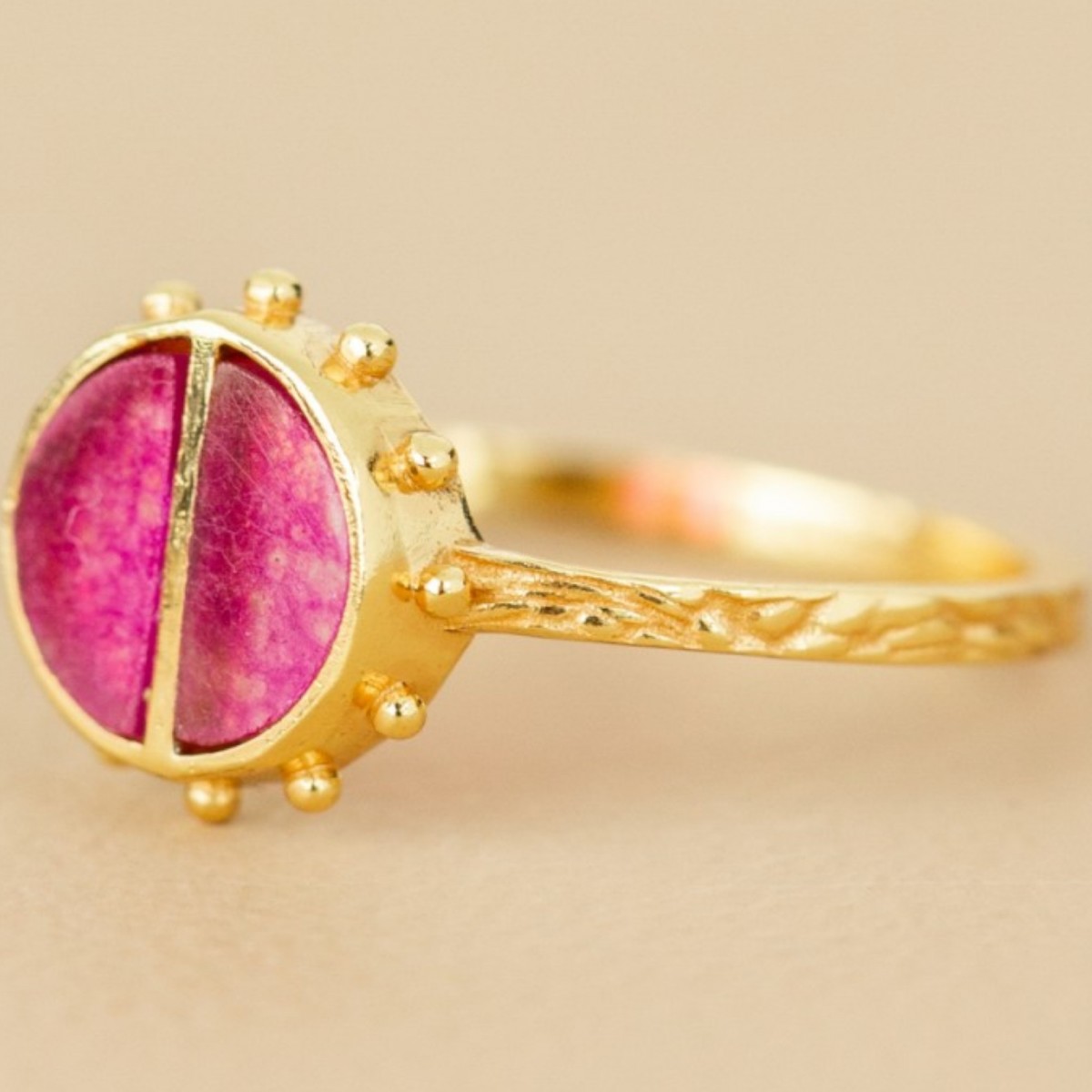 Muja Juma - Bague demi cercle rubis