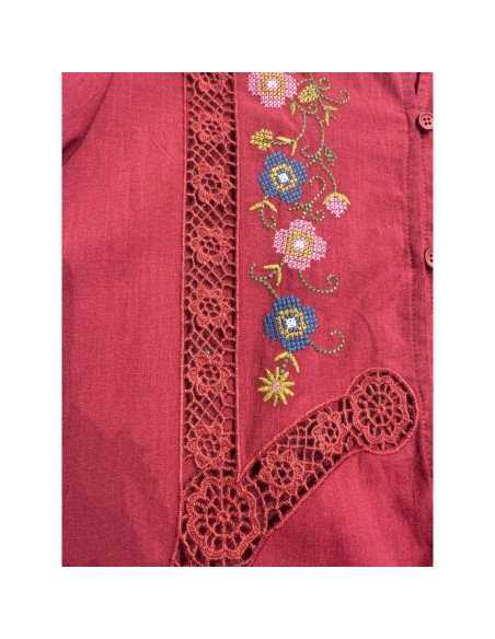 Chemiser bordeaux avec broderies
