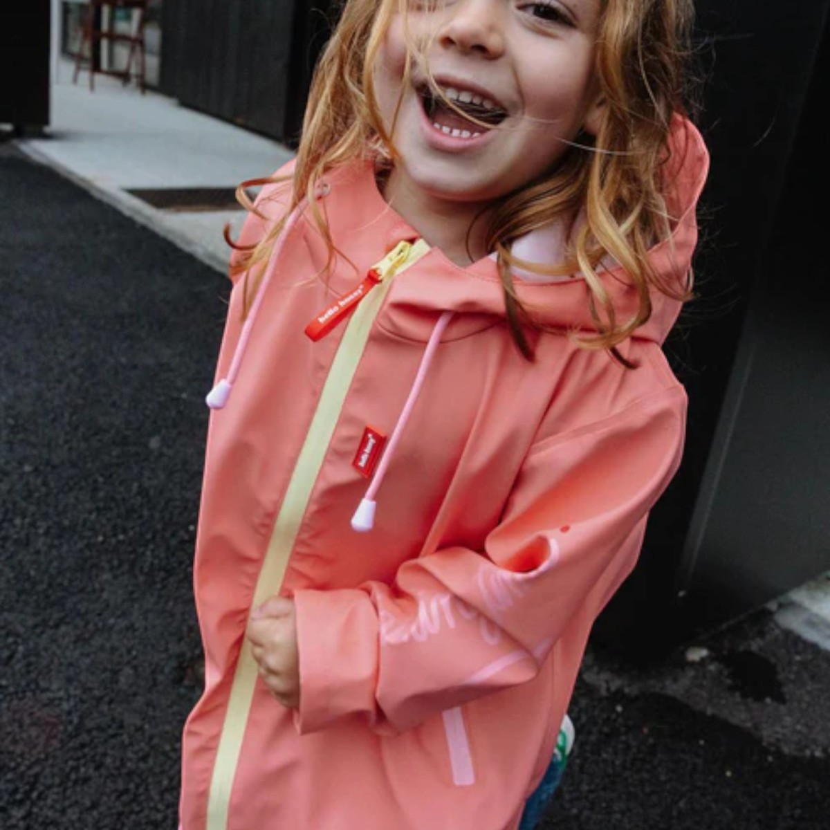 Hello Hossy | Ciré de pluie rose