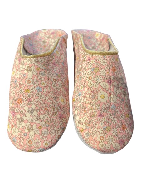 Souk Souk | Babouches roses pales à fleurs